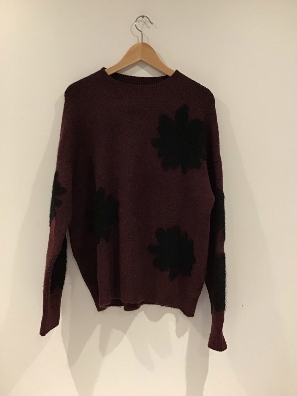 Women’s Crewneck Sweater with Black Floral Appliqué - Maroon